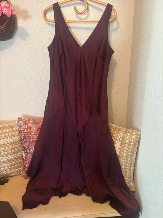 Lauren Ralph Lauren Women's 100%
Silk Slip Asymmetrical Dress in Deep Burgundy - Picture 10 of 15